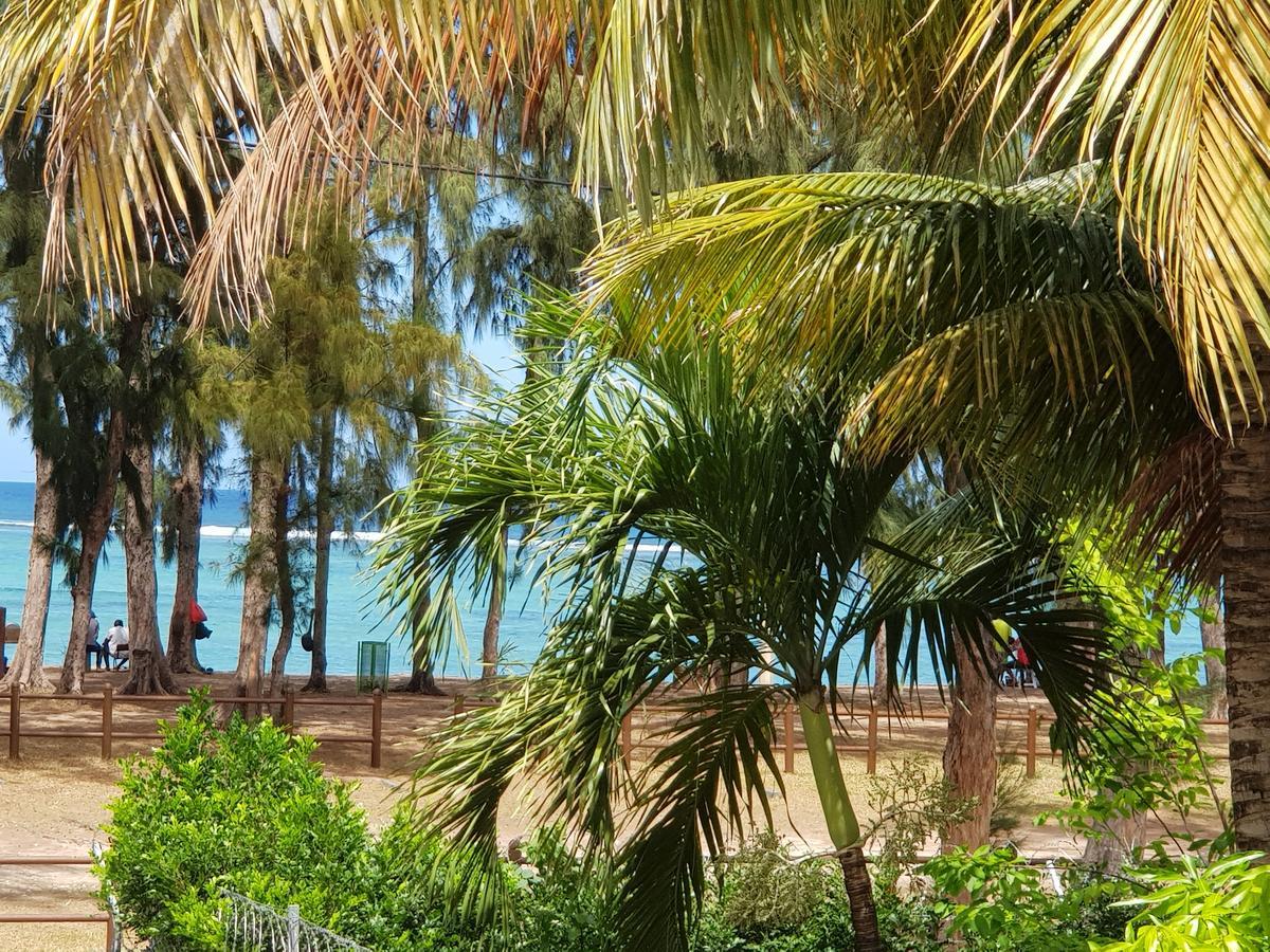 Villa Bienvenue Beachfront House Flic-en-Flacq Exterior foto